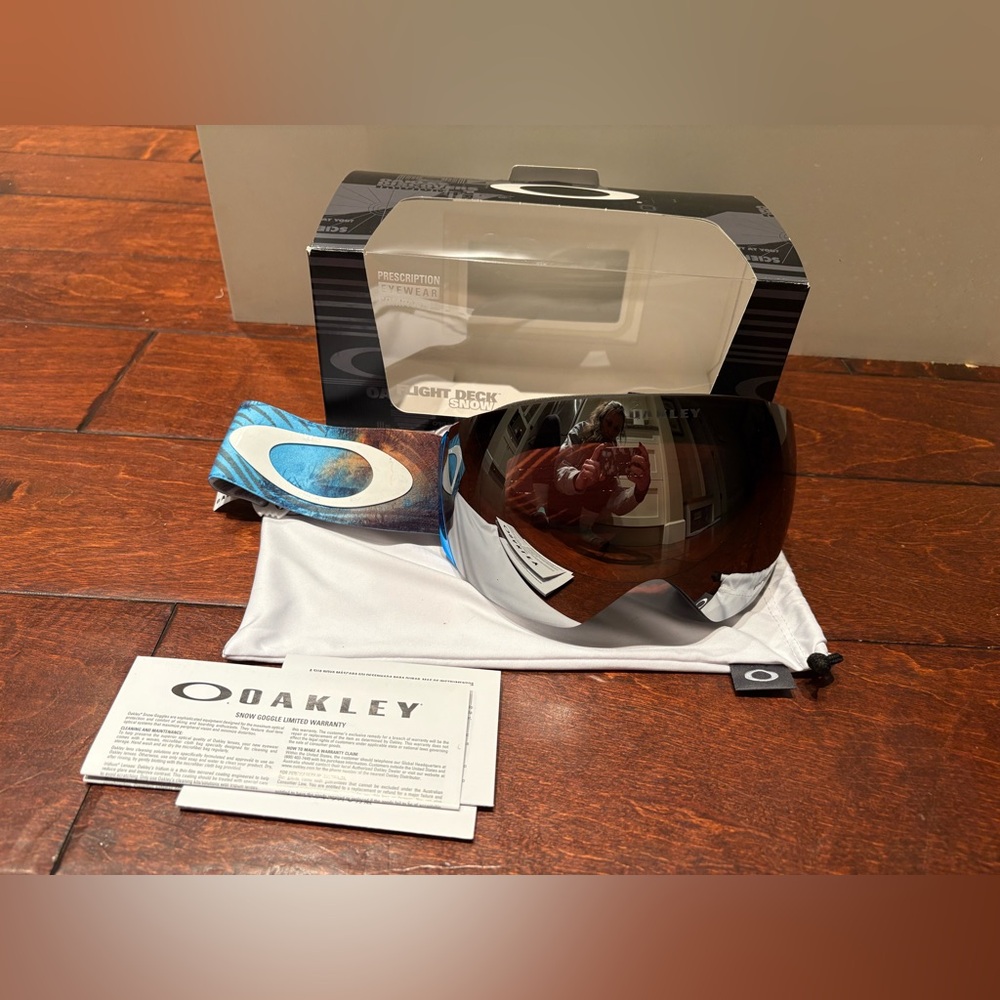 Oakley Flight Deck Prizm Ski and Snowboard Goggles - BNWT